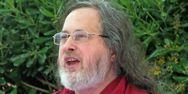 Richard_Stallman_at_CommonsFest_Athens_2015_600x300