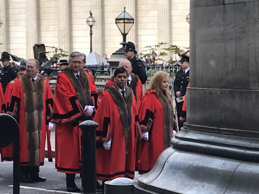 Aldermans Join the Procession